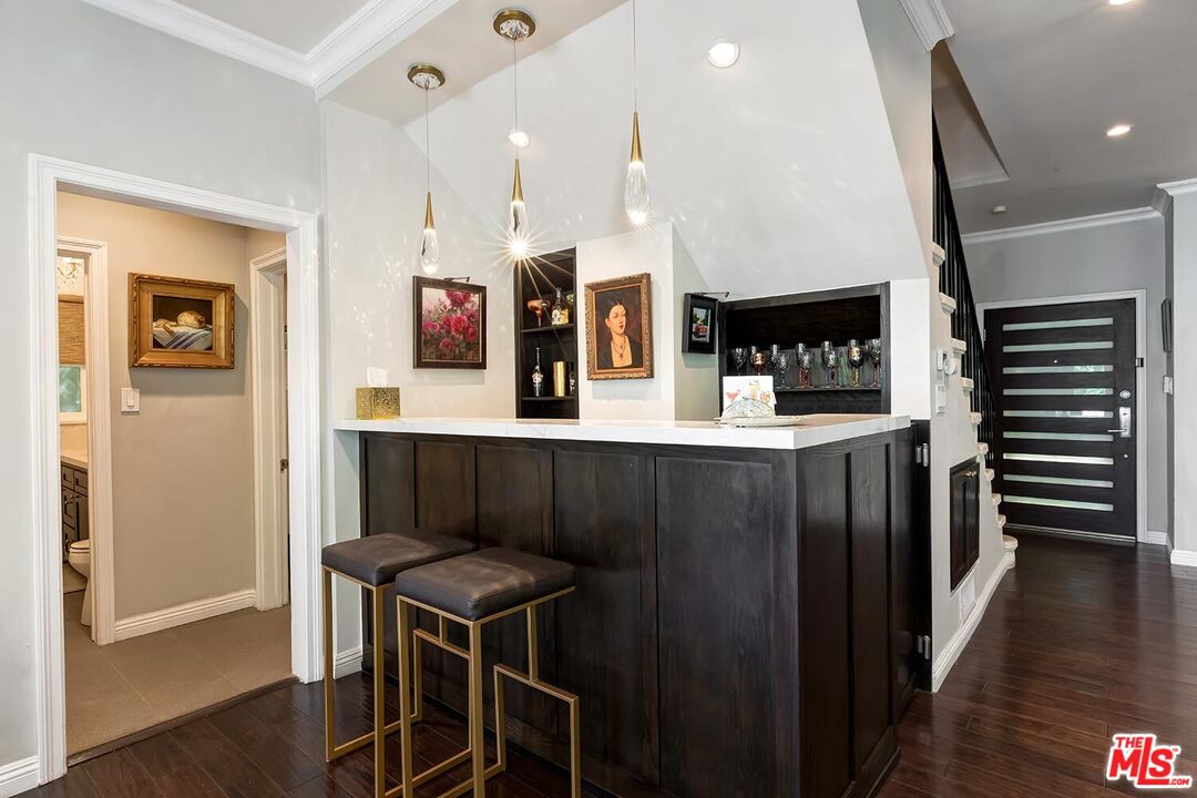 850 Thayer Ave