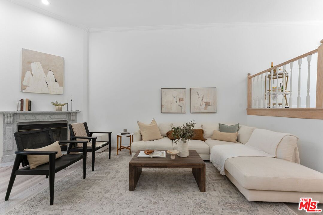 1830 Stoner Ave Unit: 4