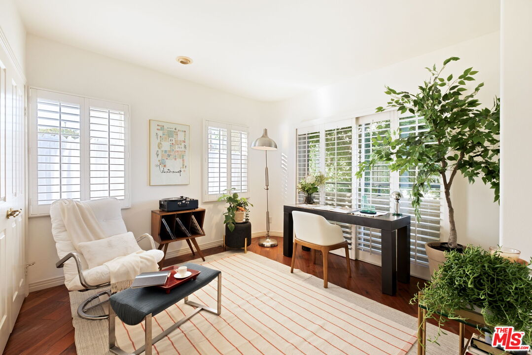 1811 Manning Ave Unit: 101