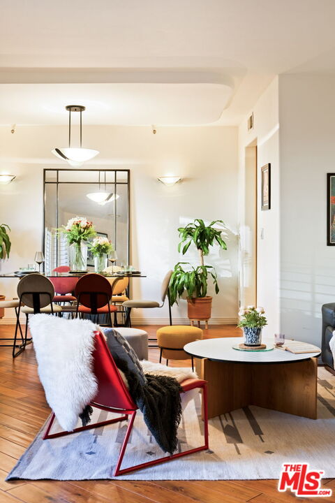 1811 Manning Ave Unit: 101