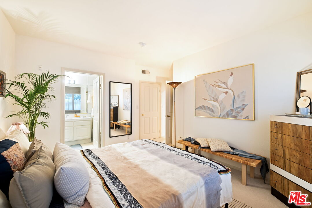 1811 Manning Ave Unit: 101