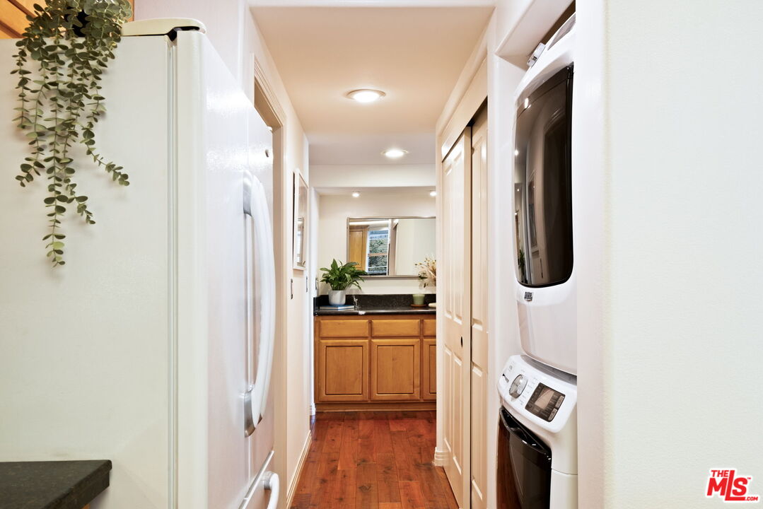 1811 Manning Ave Unit: 101