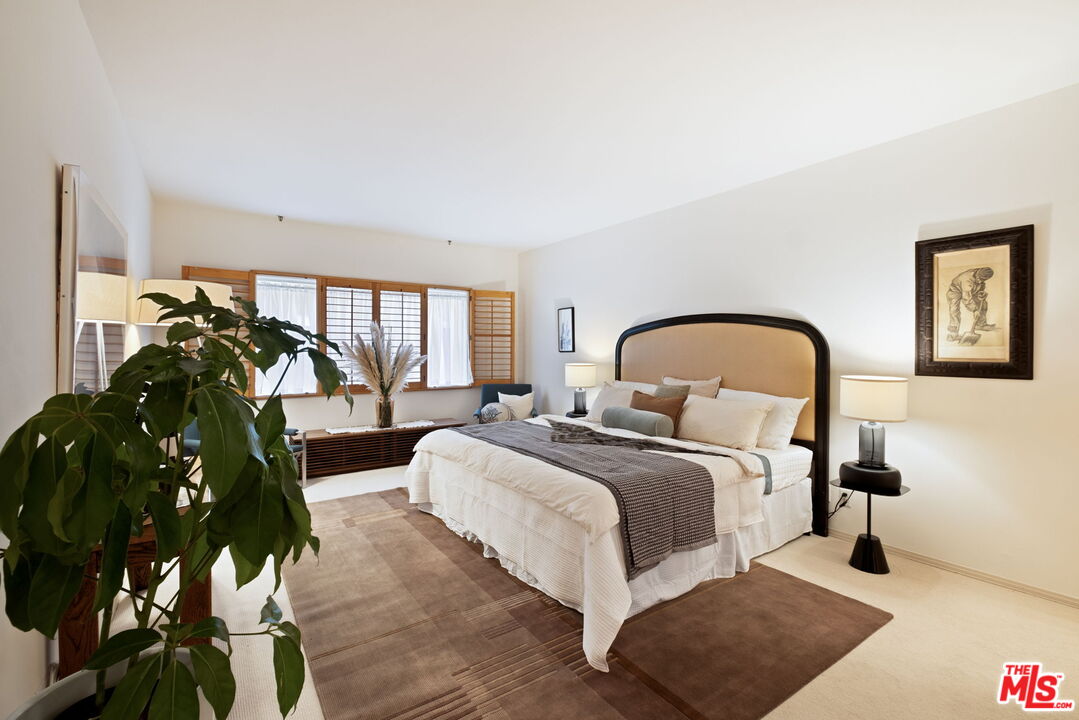 1811 Manning Ave Unit: 101