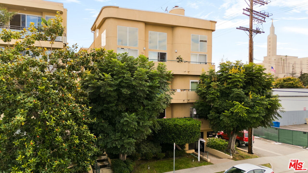 1811 Manning Ave Unit: 101