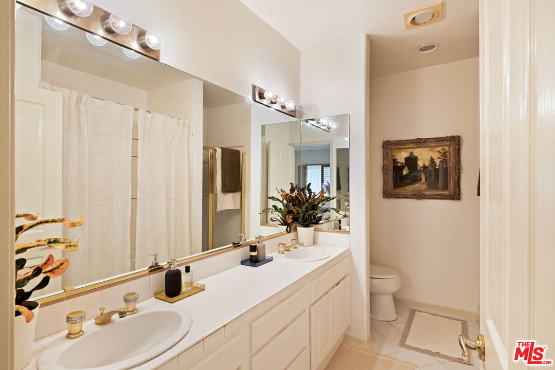 1811 Manning Ave Unit: 101