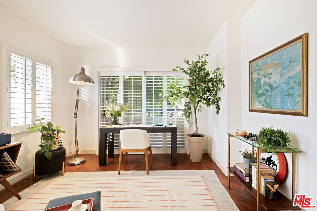 1811 Manning Ave Unit: 101