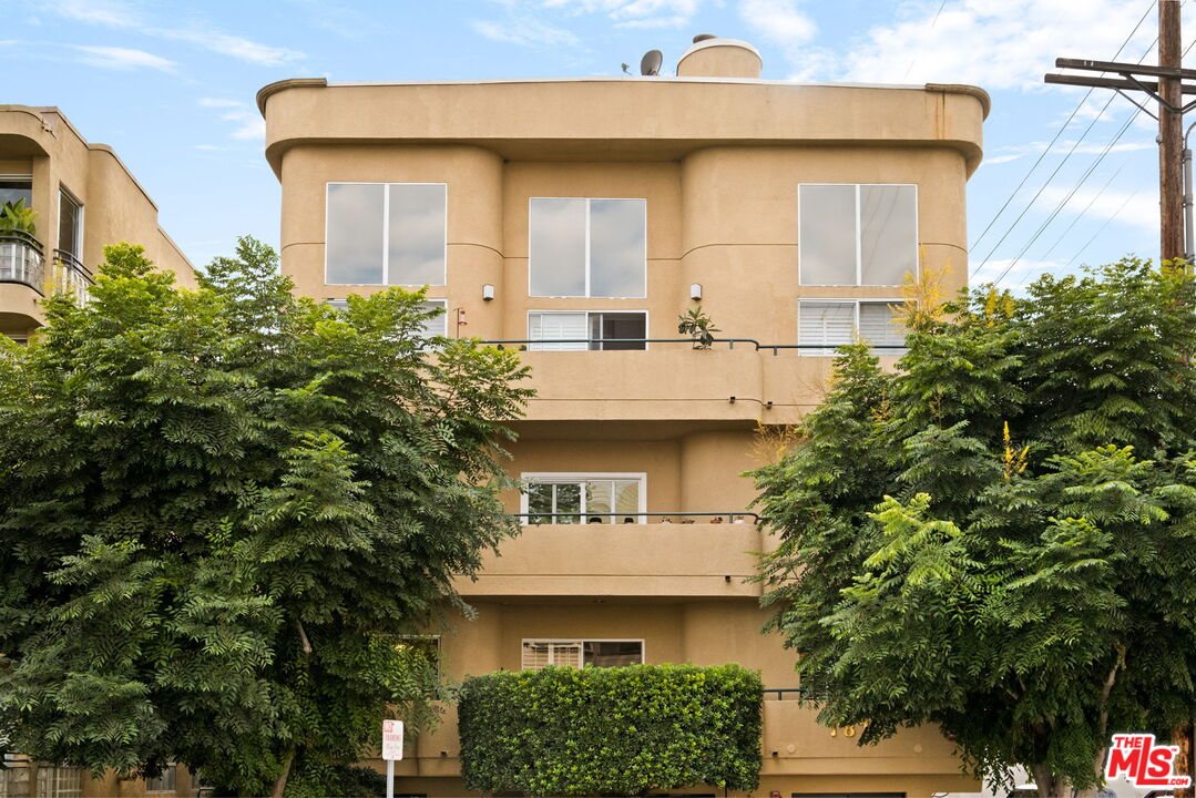 1811 Manning Ave Unit: 101