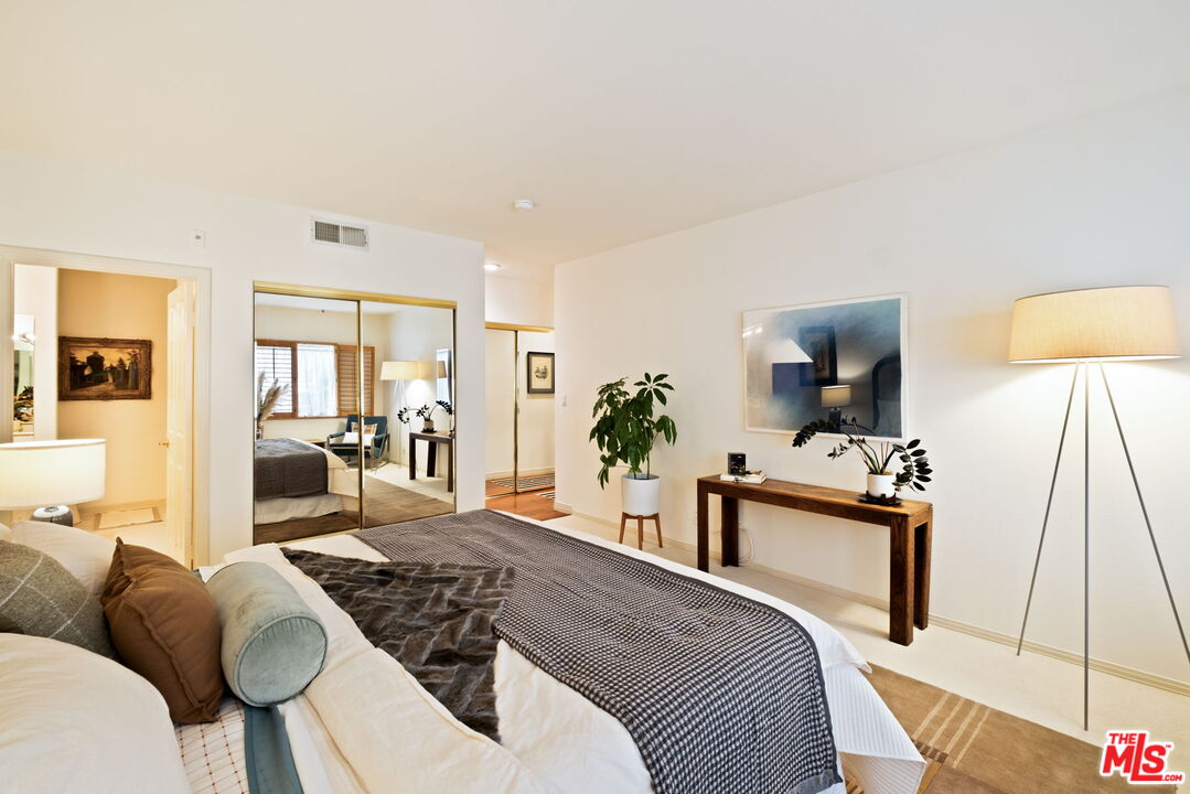 1811 Manning Ave Unit: 101