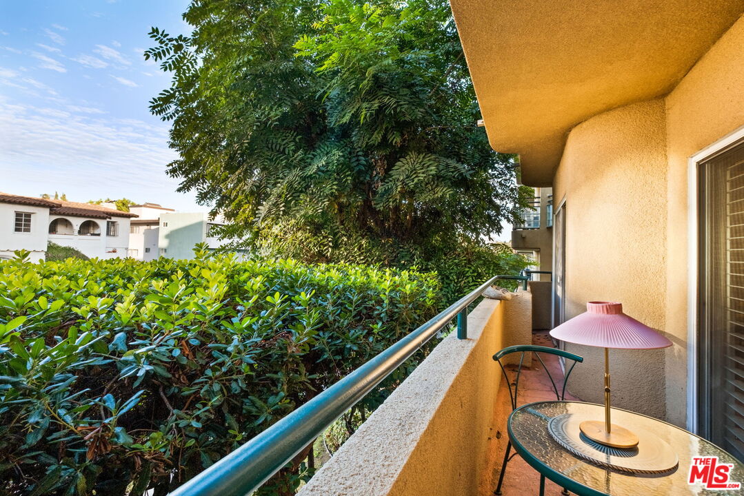 1811 Manning Ave Unit: 101