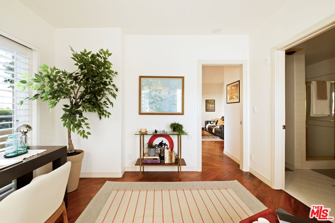 1811 Manning Ave Unit: 101