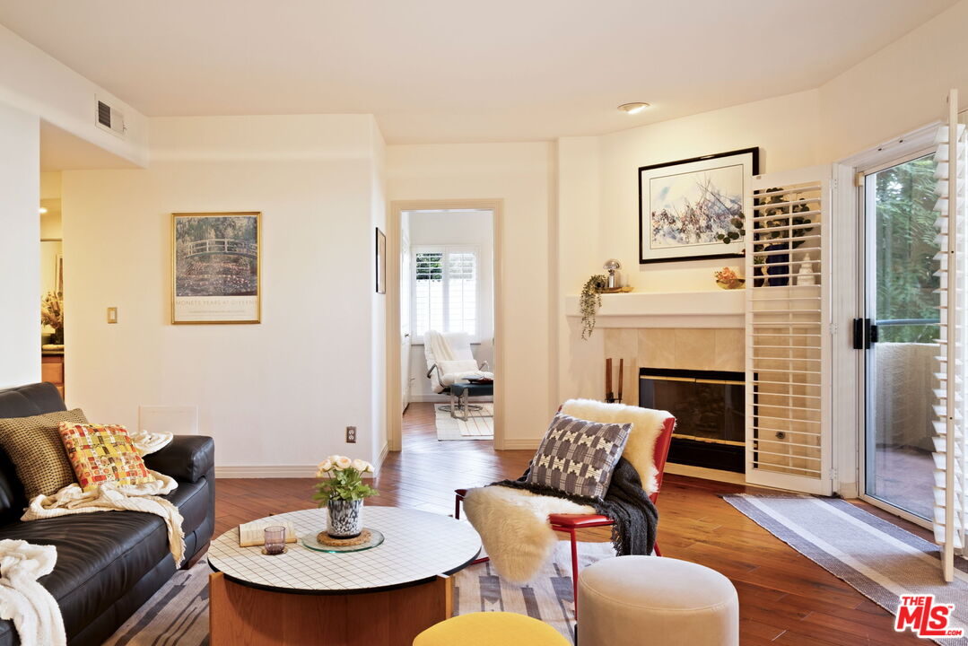 1811 Manning Ave Unit: 101