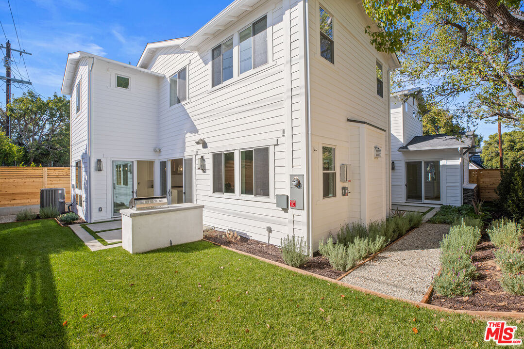 744 Almar Ave
