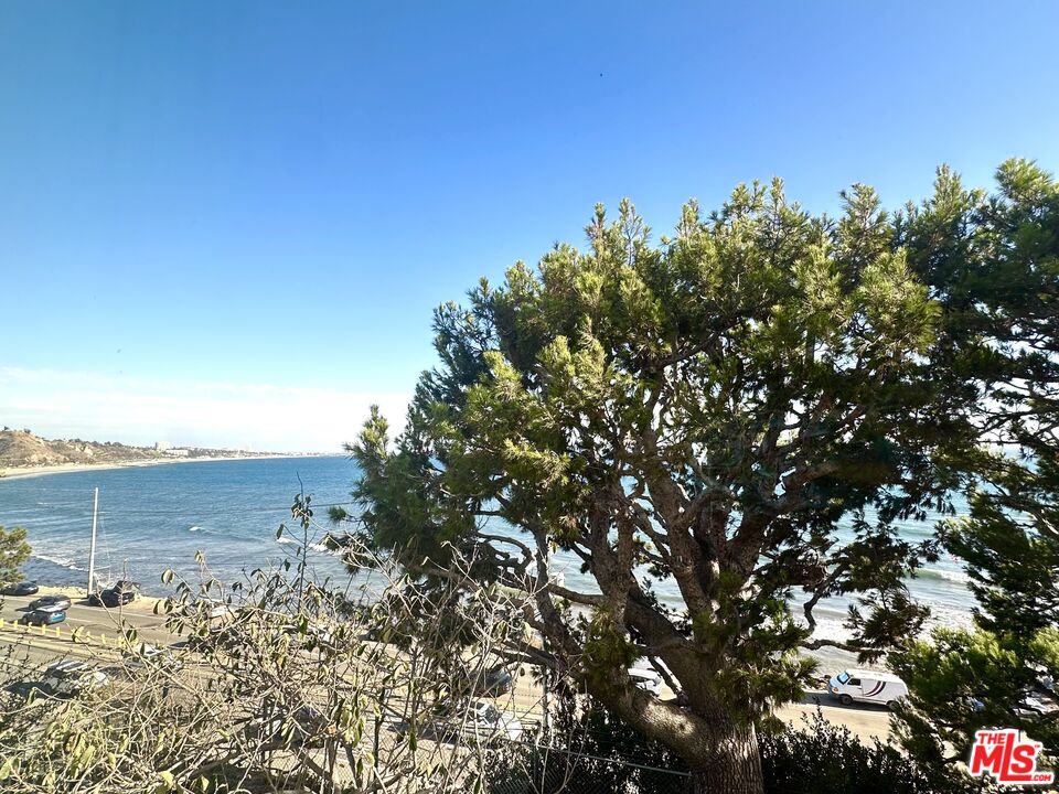 17366 W Sunset Blvd Unit: 105