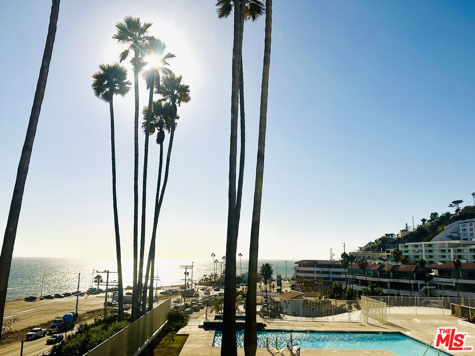 17366 W Sunset Blvd Unit: 105