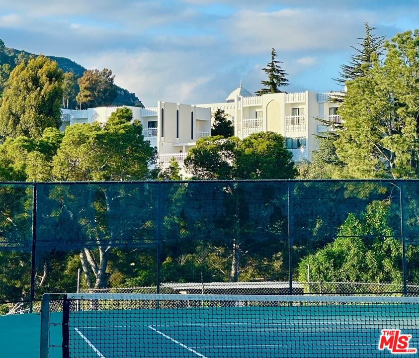 17366 W Sunset Blvd Unit: 105