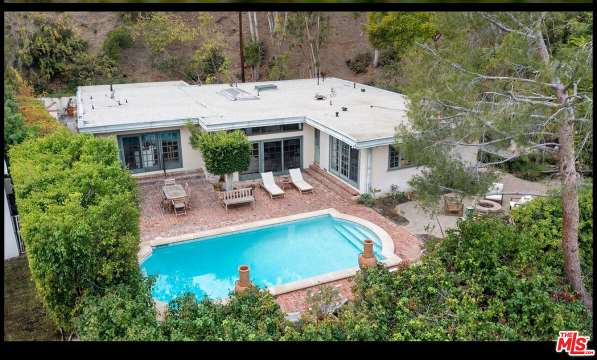 10213 Cielo Dr