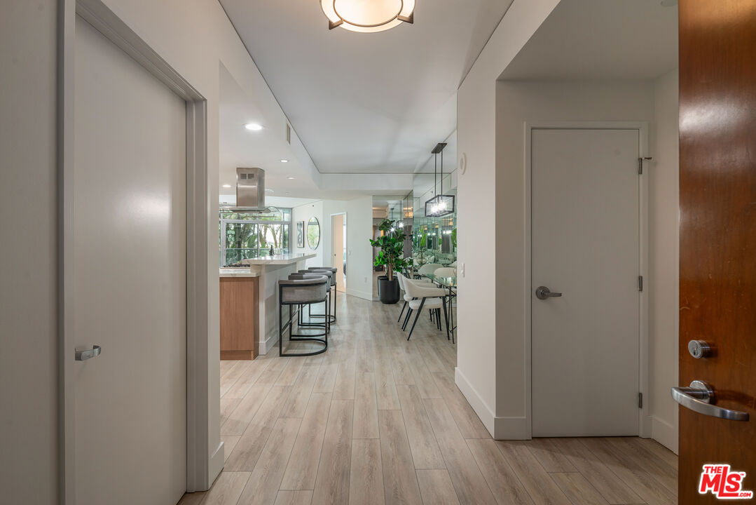 13650 Marina Pointe Dr Unit: 403