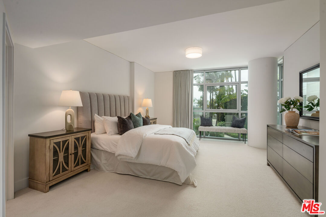 13650 Marina Pointe Dr Unit: 403