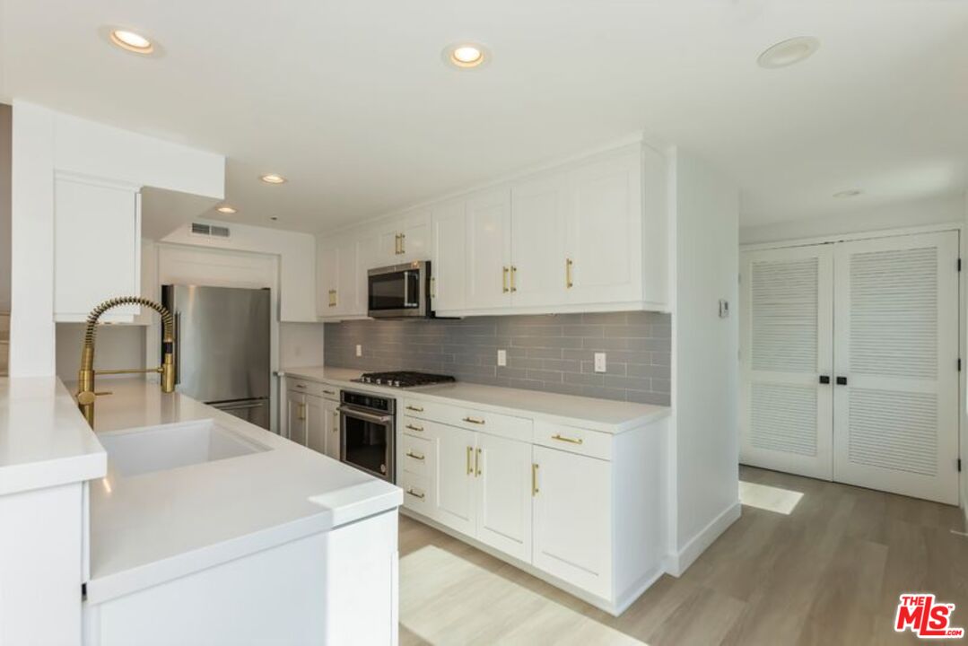 7301 Vista Del Mar Unit: 28