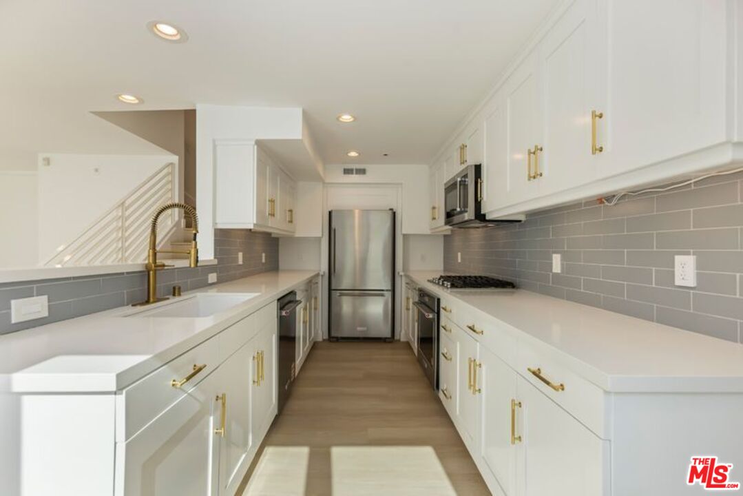 7301 Vista Del Mar Unit: 28