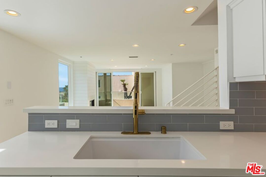 7301 Vista Del Mar Unit: 28