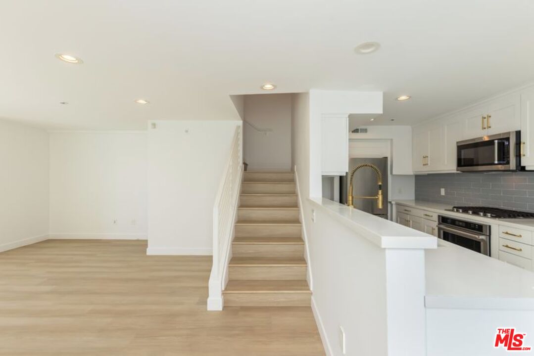 7301 Vista Del Mar Unit: 28