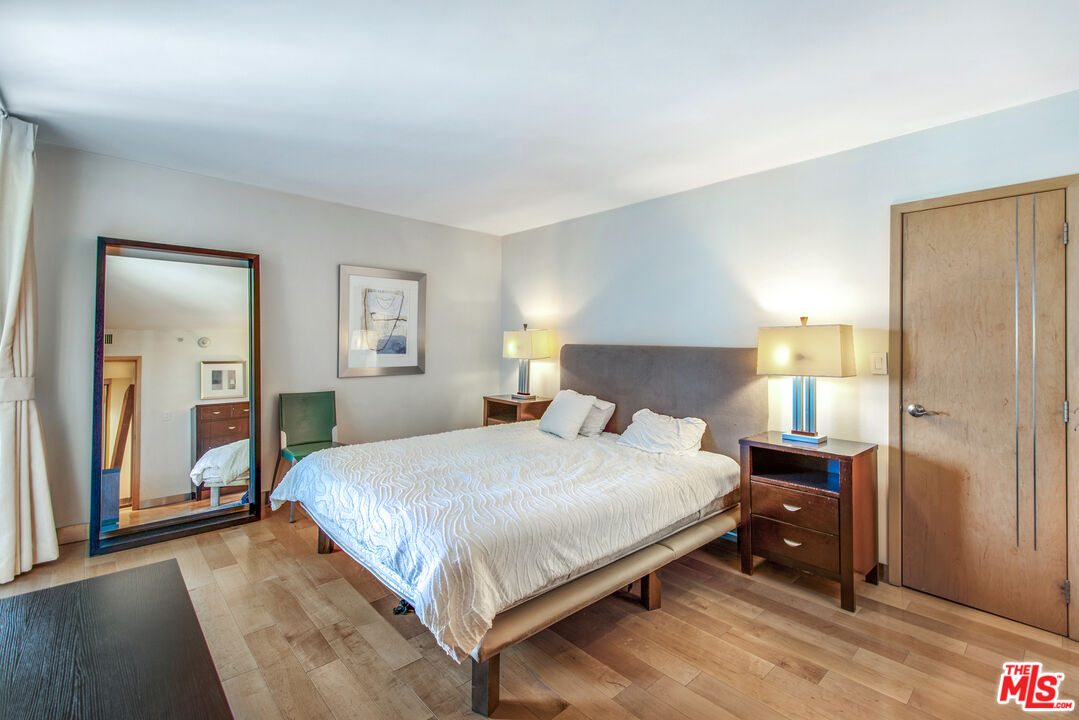 201 Ocean Ave Unit: 1505B