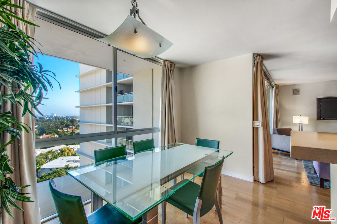 201 Ocean Ave Unit: 1505B