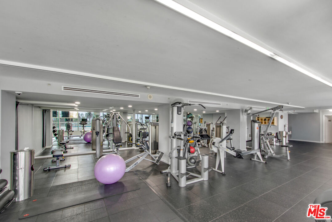 201 Ocean Ave Unit: 1505B