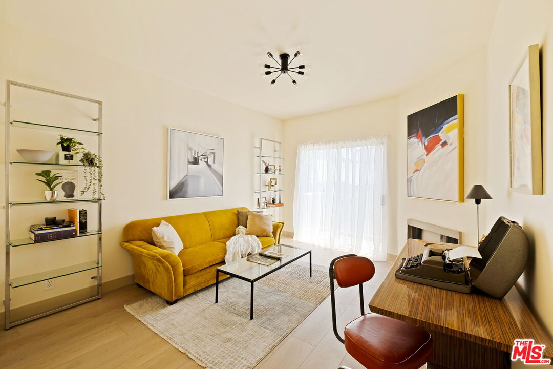 1717 Malcolm Ave Unit: 303