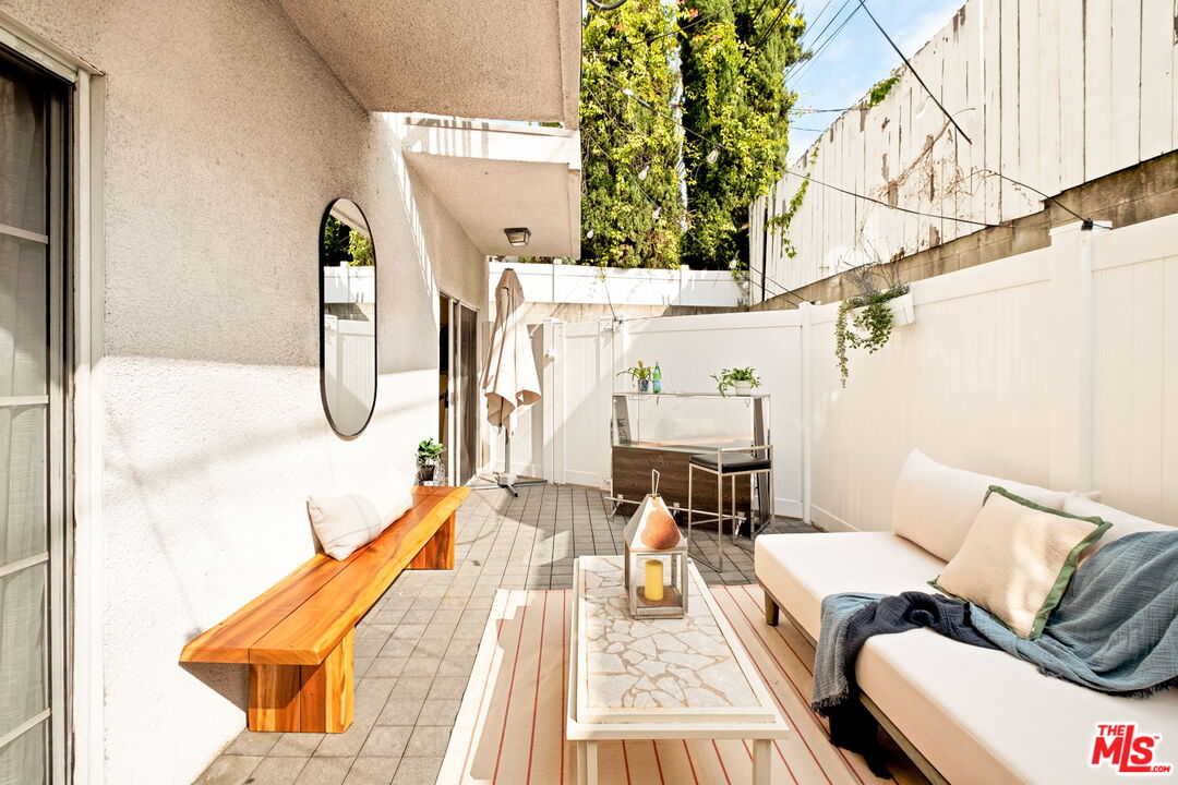 1717 Malcolm Ave Unit: 303