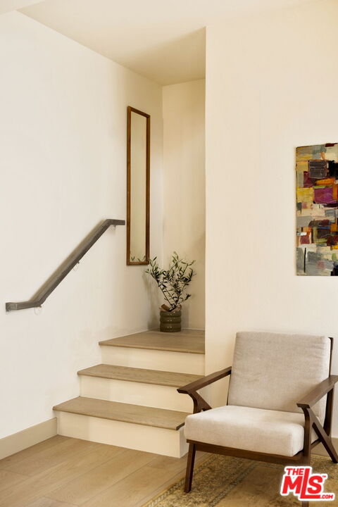 1717 Malcolm Ave Unit: 303