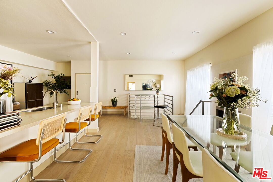 1717 Malcolm Ave Unit: 303