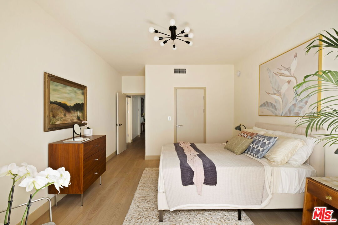 1717 Malcolm Ave Unit: 303