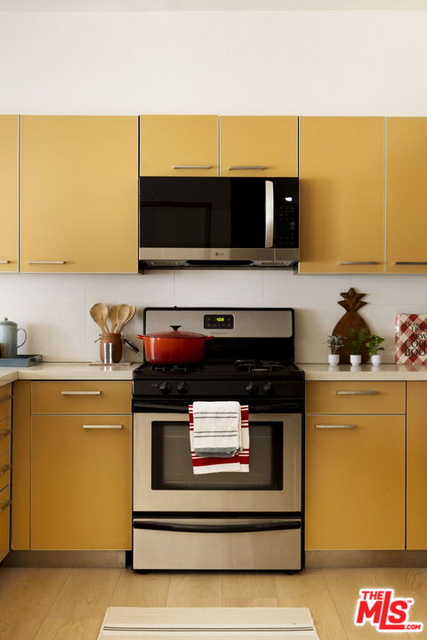 1717 Malcolm Ave Unit: 303