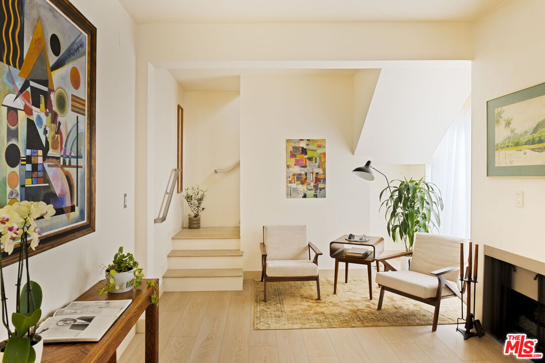 1717 Malcolm Ave Unit: 303