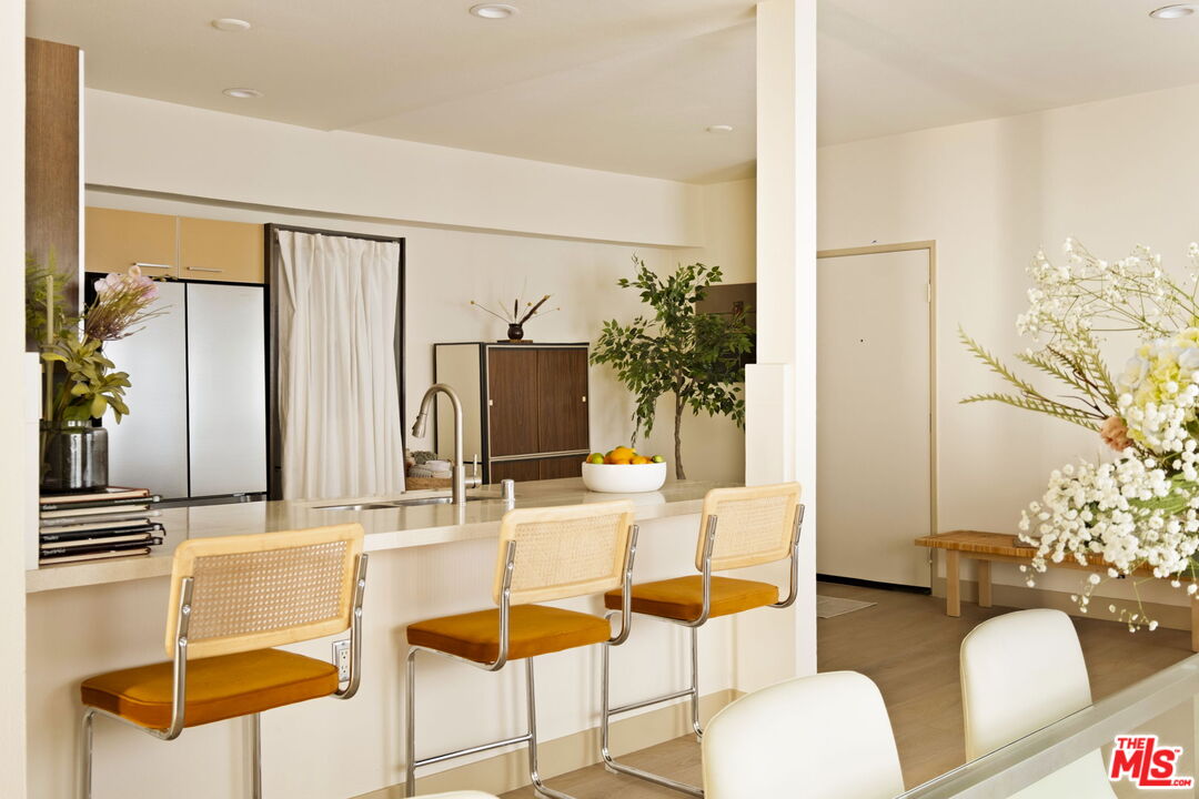 1717 Malcolm Ave Unit: 303