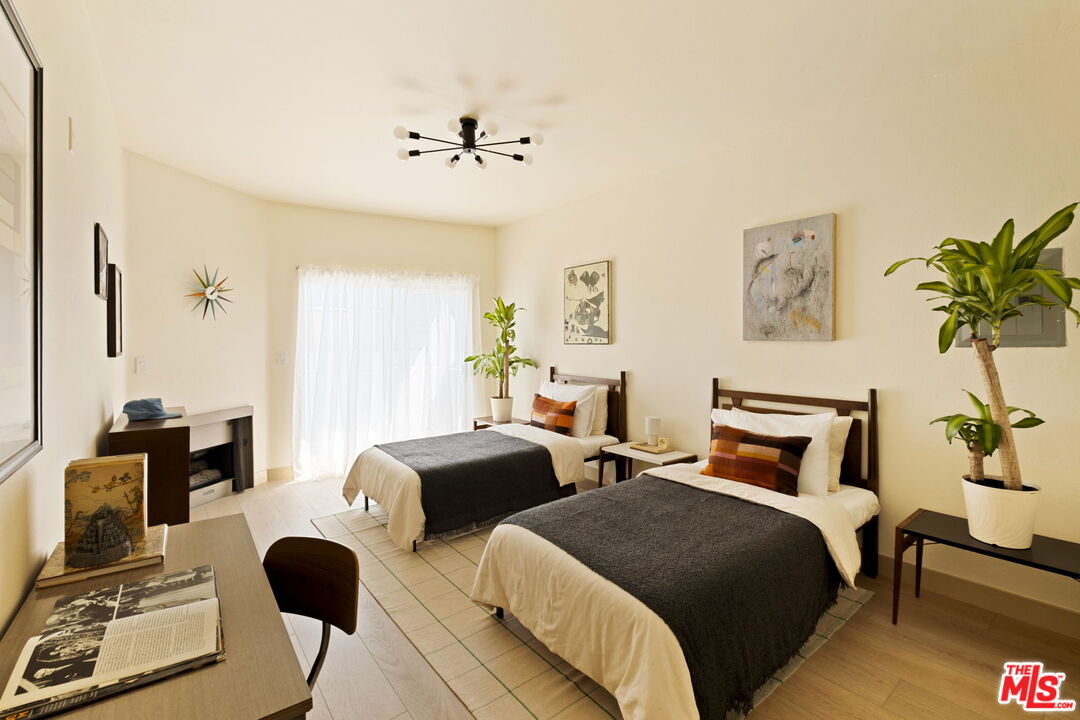 1717 Malcolm Ave Unit: 303