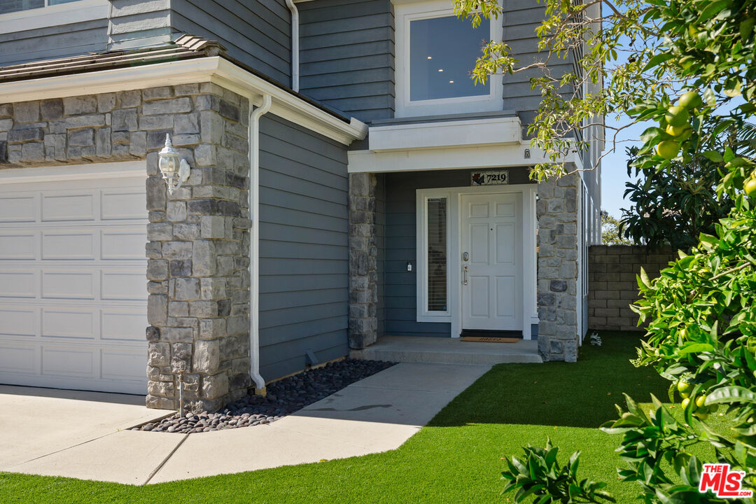 7219 Kentwood Ave