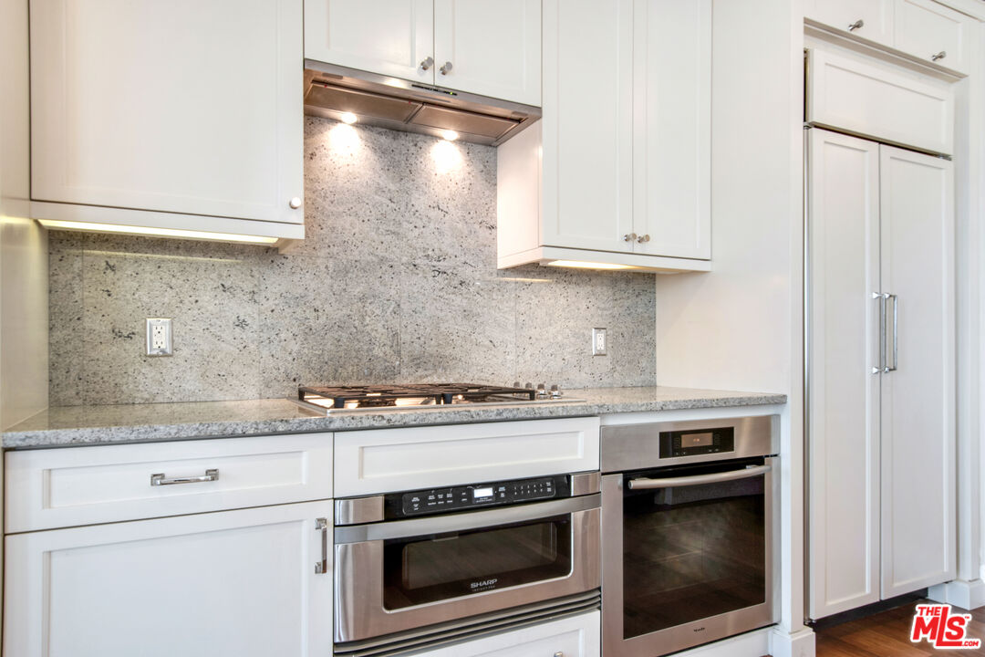 1 W Century Dr Unit: 19D