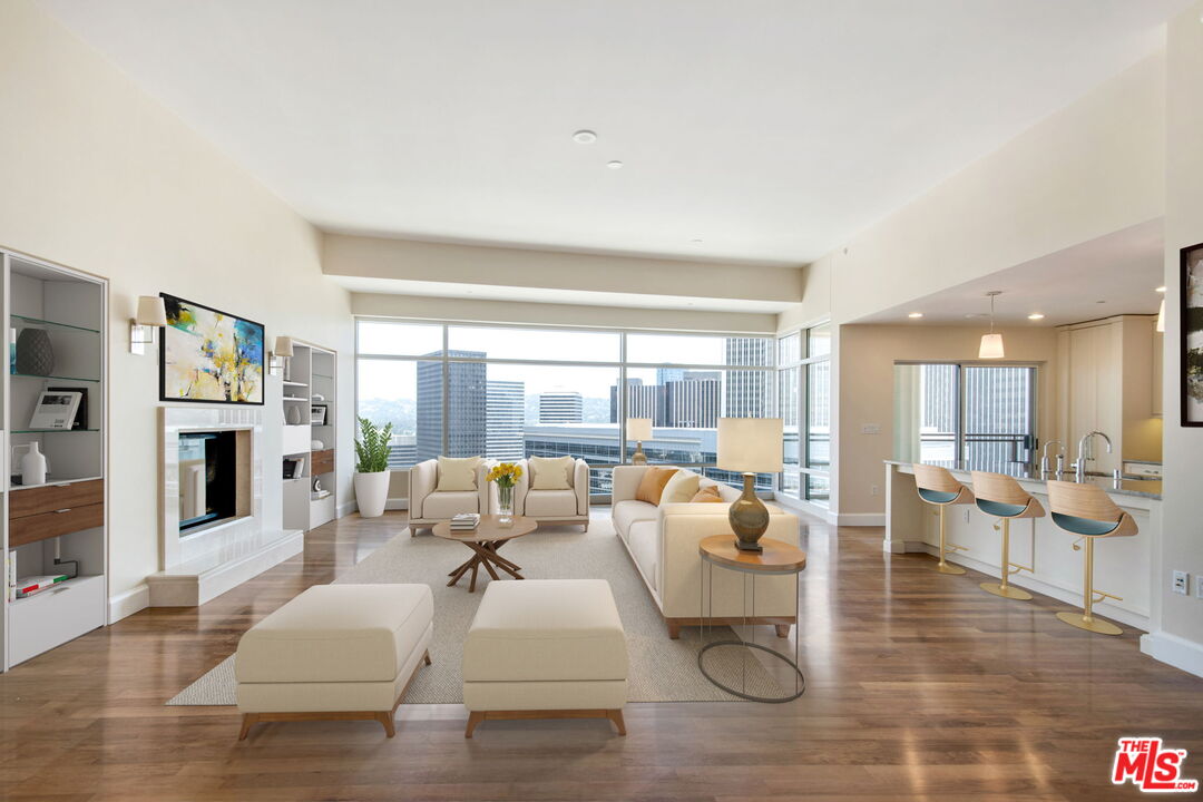 1 W Century Dr Unit: 19D