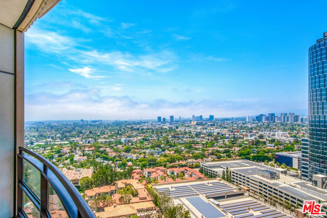 1 W Century Dr Unit: 19D