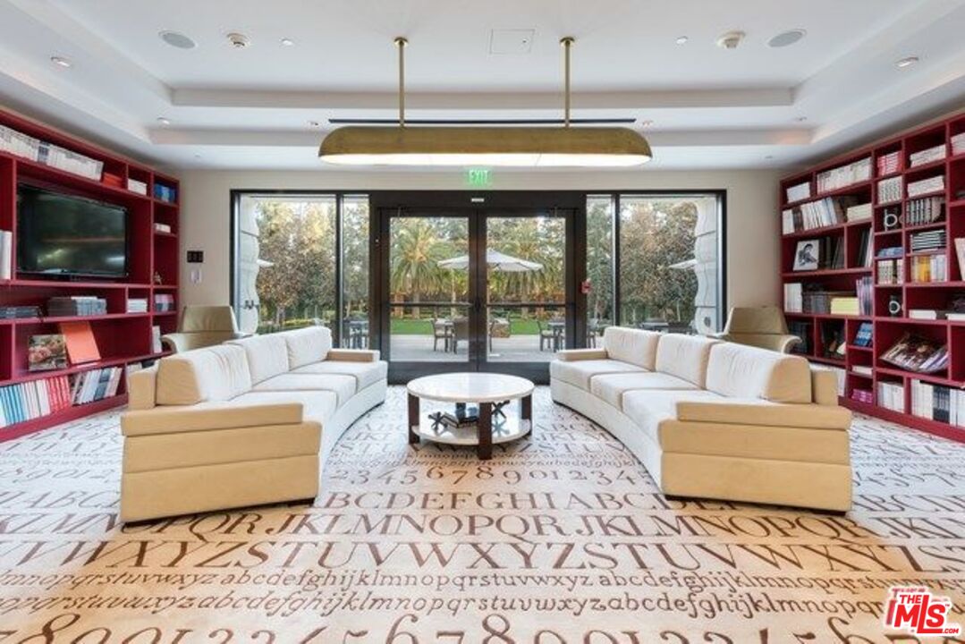 1 W Century Dr Unit: 19D