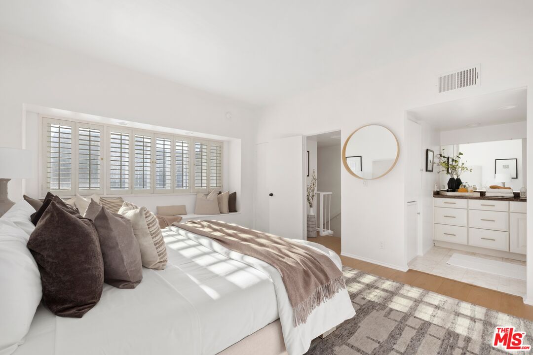 13010 Maxella Ave Unit: 5