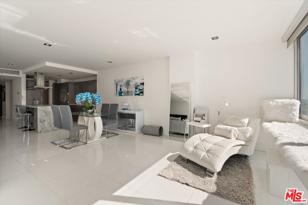 2222 Avenue Of The Stars Unit: 1203