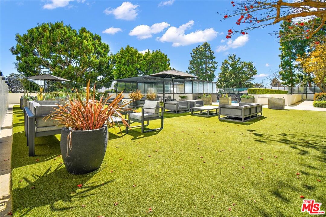 2222 Avenue Of The Stars Unit: 1203