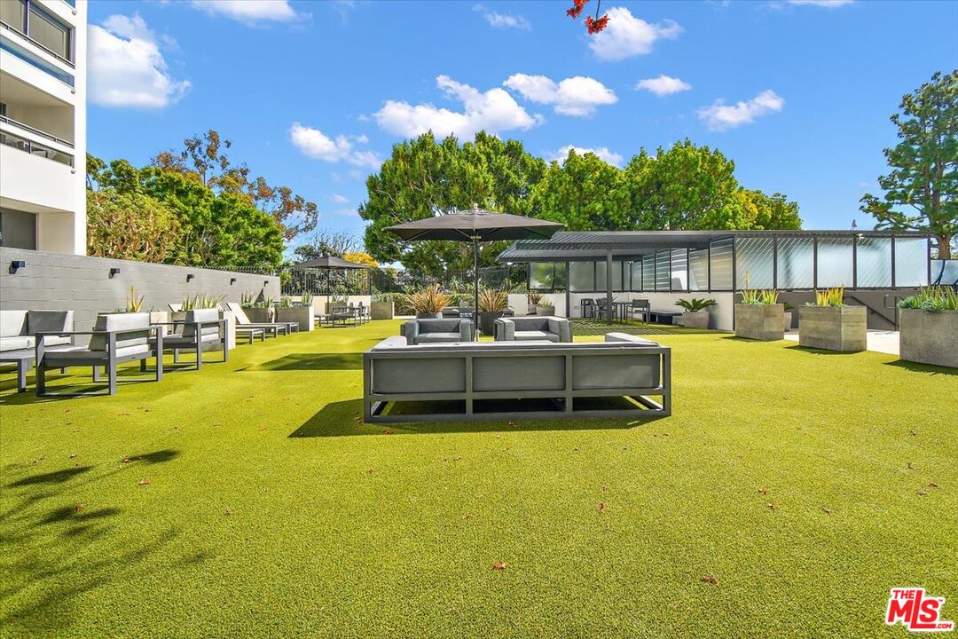 2222 Avenue Of The Stars Unit: 1203