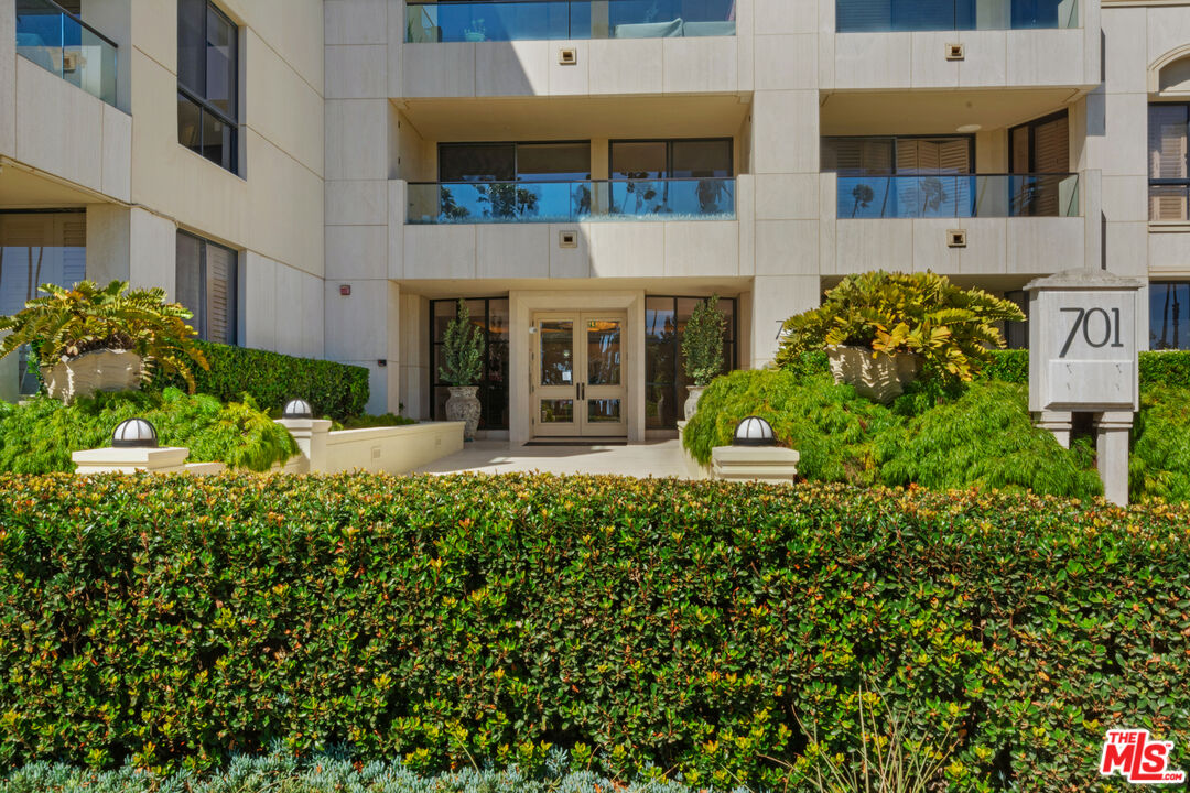 701 Ocean Ave Unit: 306