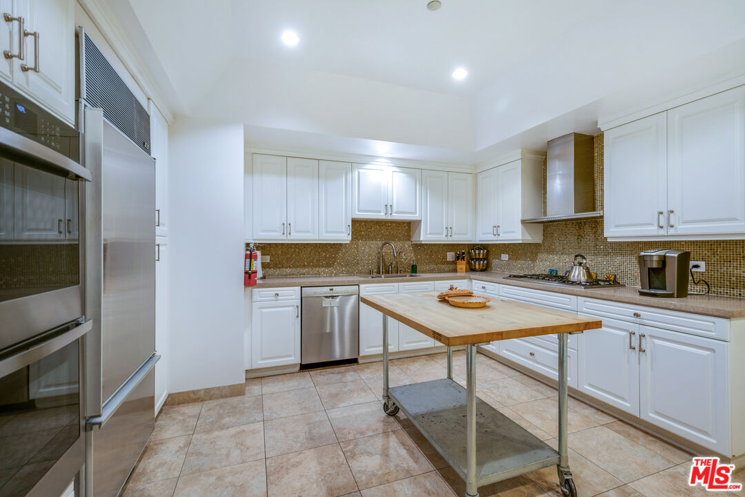 701 Ocean Ave Unit: 306