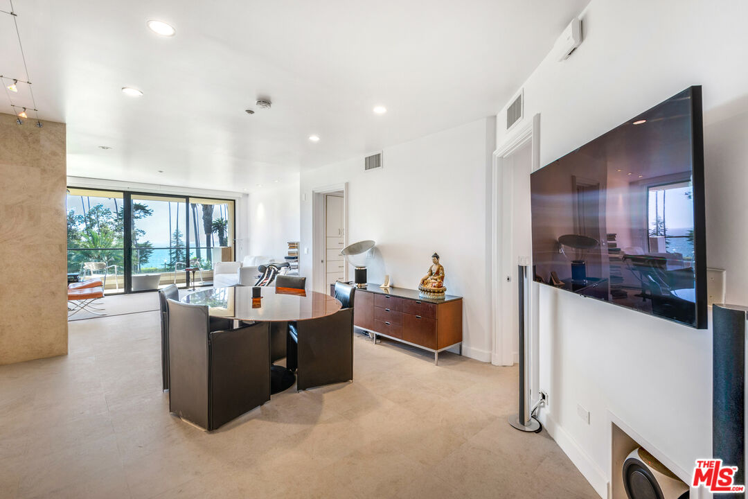 701 Ocean Ave Unit: 306